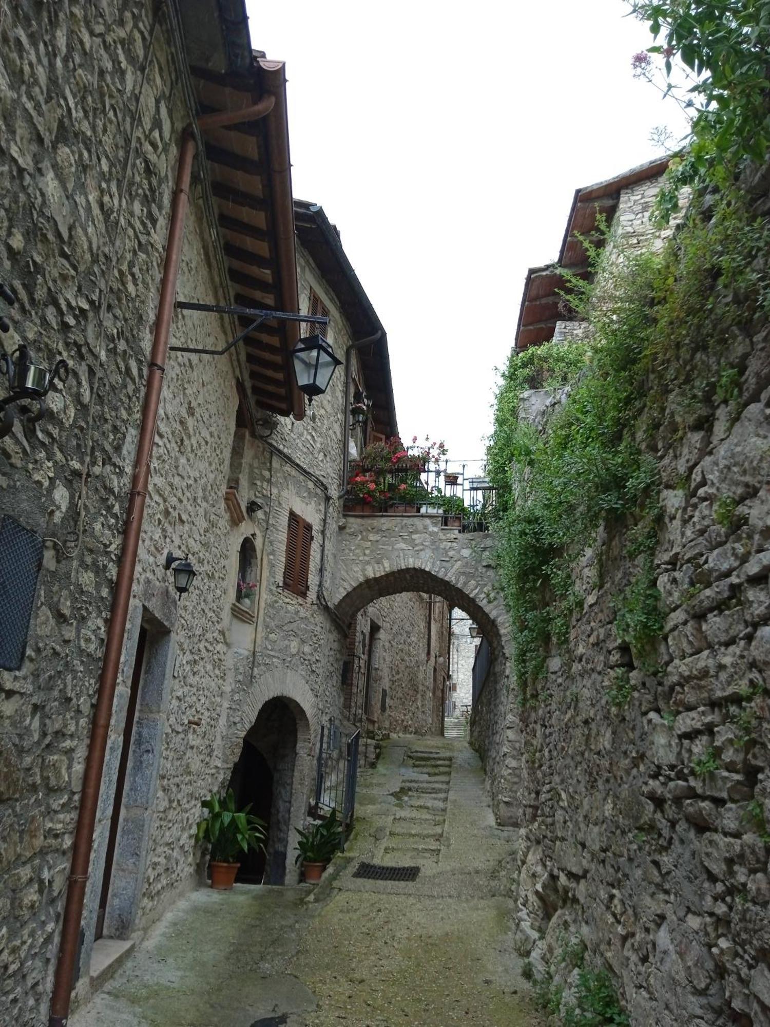 Casa Belvedere A Valle San Martino Di Spoleto Exteriör bild